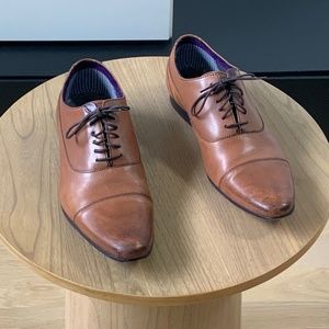 Ted Baker Churen 3 Pointed Cap Toe Dress Shoes size 11